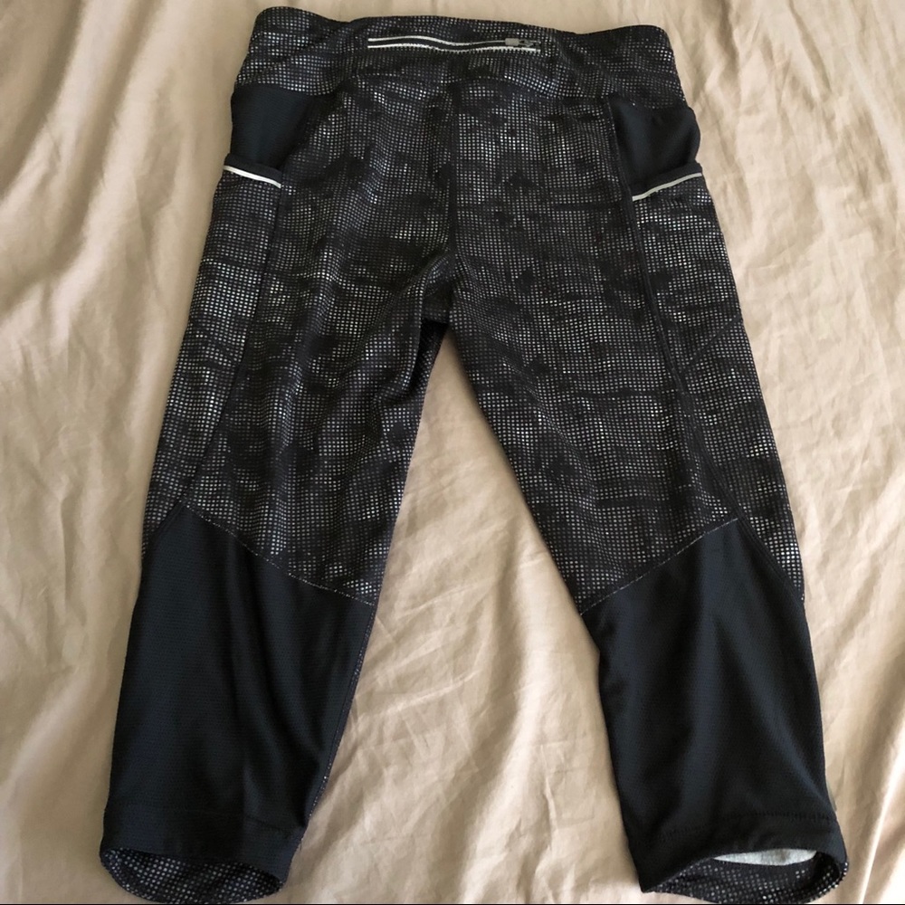 Athleta Relay Capri size small